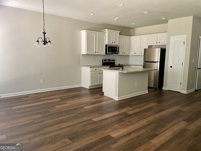 Building Photo - 6058 Oak Bend Ct