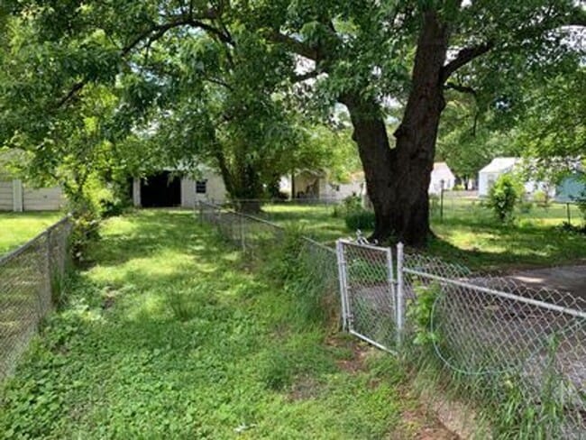 Building Photo - 3 bed 1 bath House in central Richmond