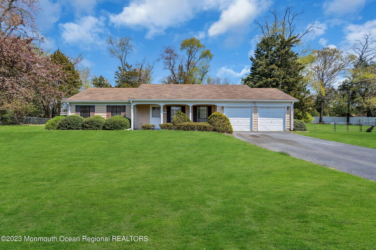 18 Hampton Dr, Jackson Township, NJ 08527 House Rental in Jackson