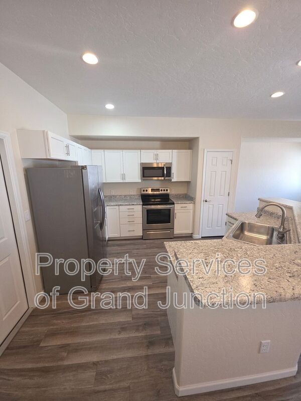 Foto del edificio - 615 Canyon Vista Way
