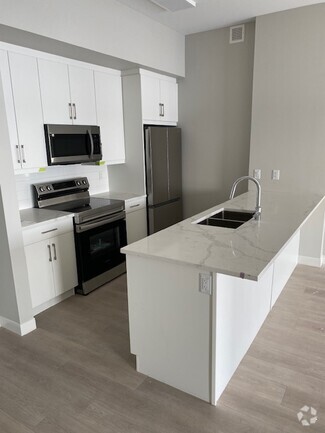 Building Photo - 635 Ballantrae Dr