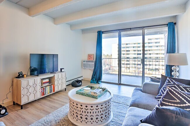 Foto del edificio - 4801 E 9th Ave