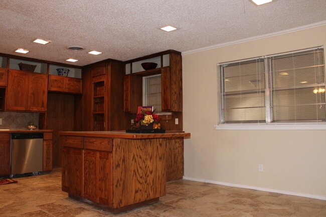Building Photo - PRE-LEASING For August 1st! 4 Bedroom/ 2 B...