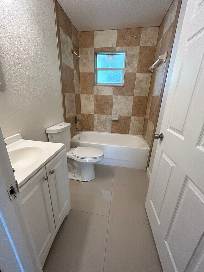 Foto del edificio - 1257 NW 55th Terrace