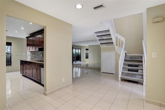 Building Photo - 2215 NW 45th Ave