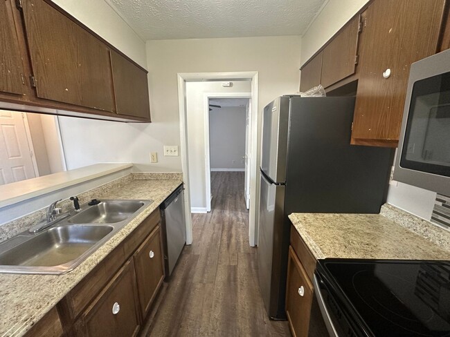 Building Photo - 6917 Timberwood Dr