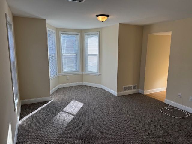 Building Photo - 404 W State St