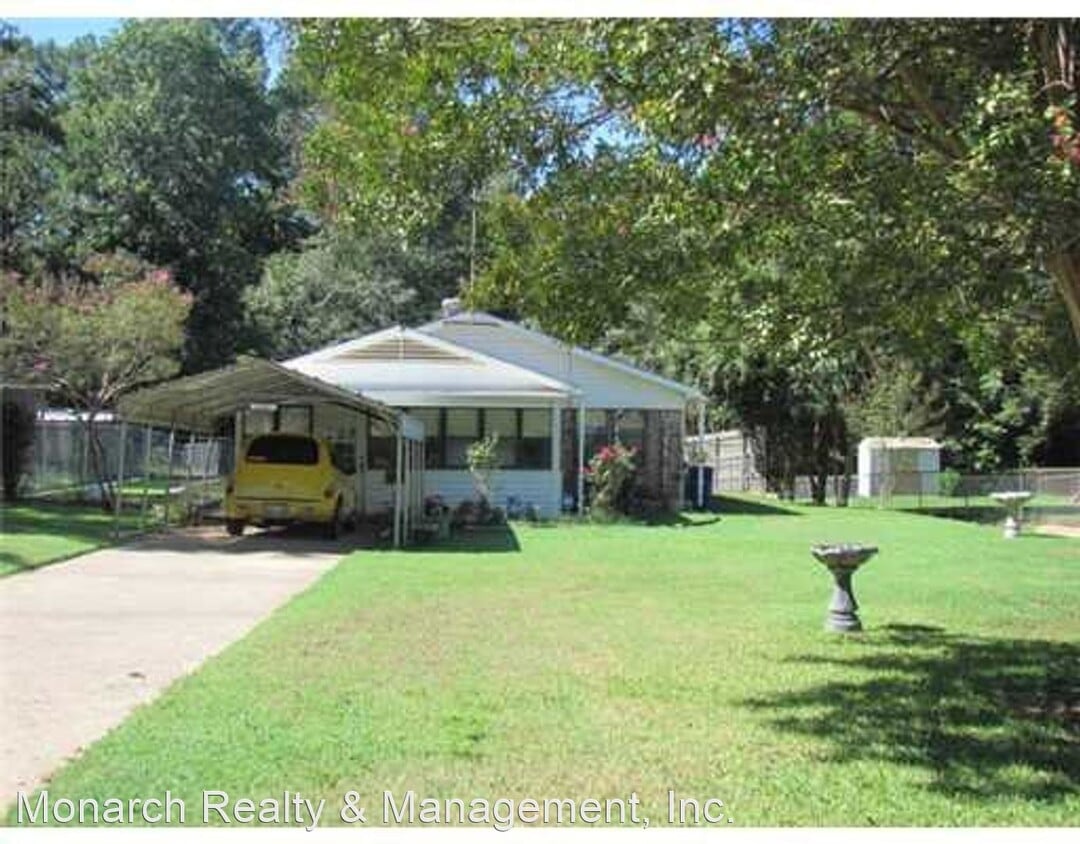 2 br, 1 bath House 2561 CRAPE MYRTLE CIRCLE House for Rent in