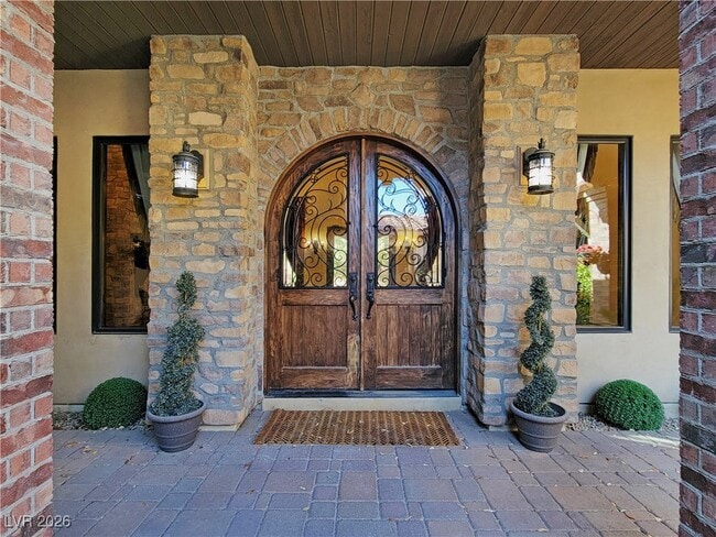 Foto del edificio - 4365 N Campbell Rd