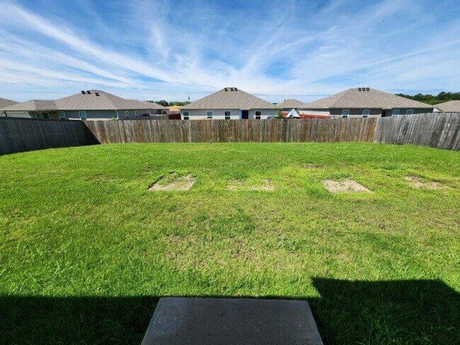 Building Photo - 4409 Olympic Dr