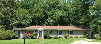 Building Photo - 240 Fresno Dr Building Photo - 240 Fresno Dr