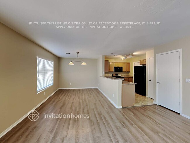 Building Photo - 12112 W Dahlia Dr