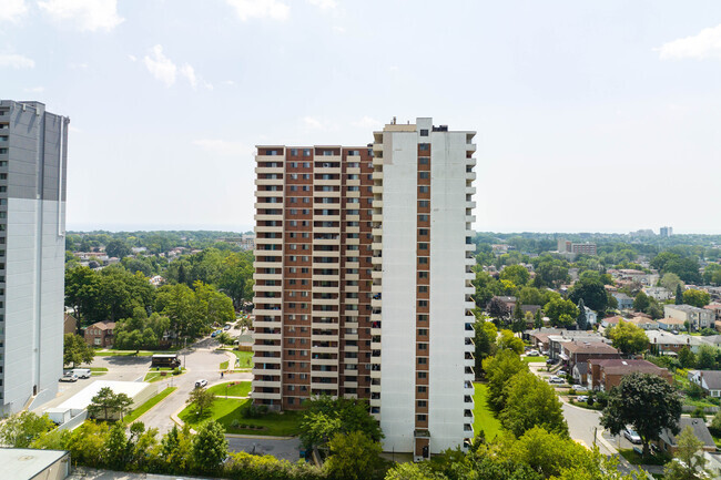 Building Photo - Hillburn Apartments