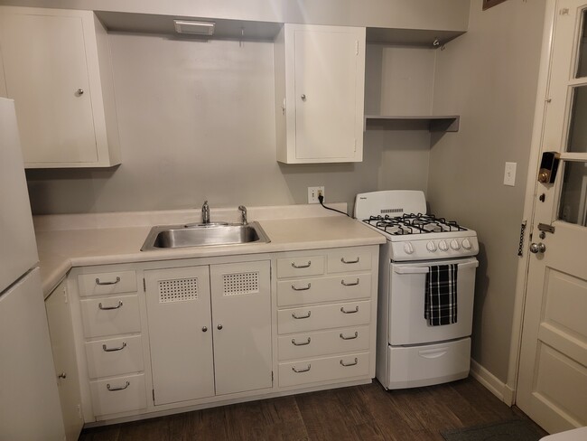 Foto del edificio - 220 W 21st St