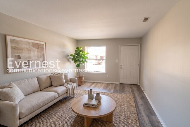 Foto del edificio - 2330 Grayson Valley Dr