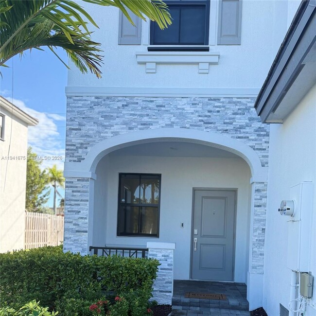 Building Photo - 13370 SW 287th Ter