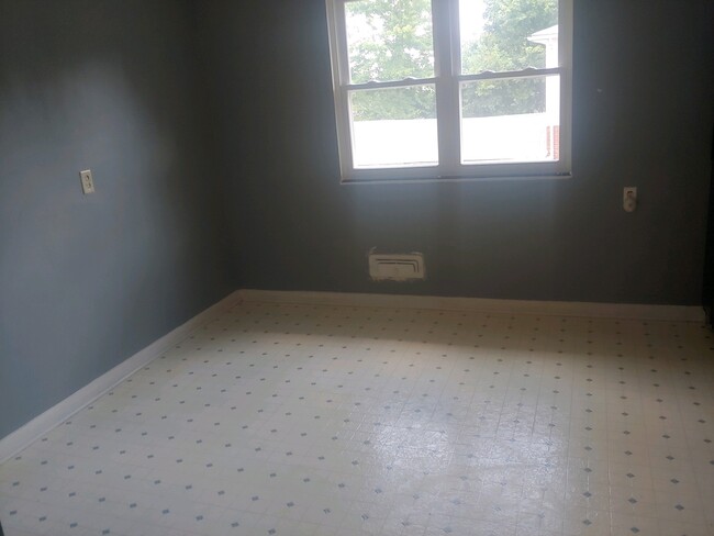 Building Photo - 6434 Strawberry Ln