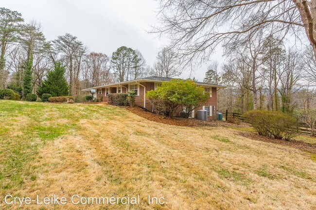 Foto del edificio - 5 br, 3 bath House - 331 Garden Rd.