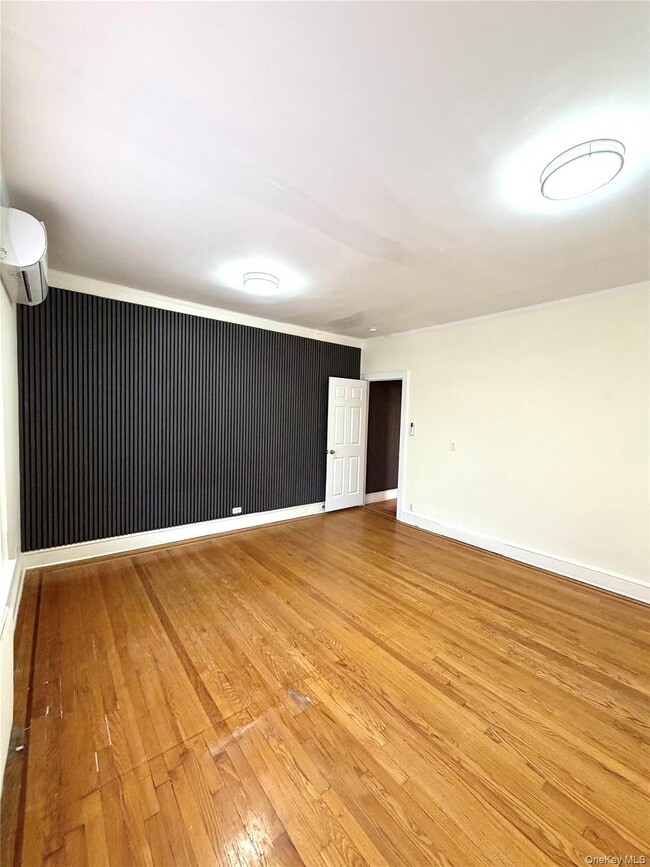 Foto del edificio - 30-06 85th St