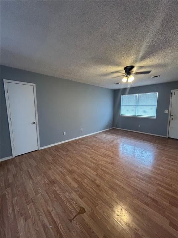 Building Photo - 1602 Juniper Cir