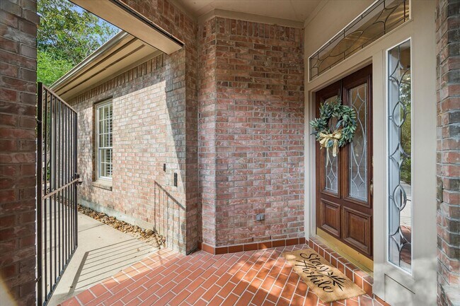 Building Photo - 14 Prism Cove Pl