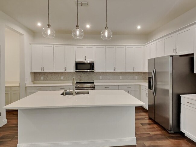 Building Photo - 11530 Charnock Dr