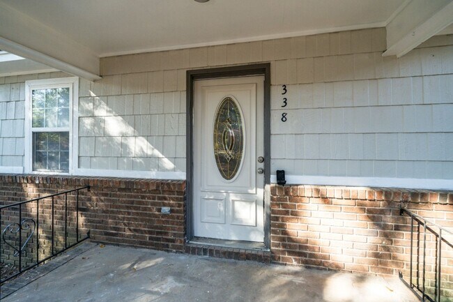 Foto del edificio - “You Won’t Believe the Space — Gorgeous 4BR Hueytown Home”