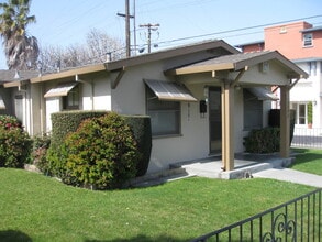 Building Photo - 1792 Main St
