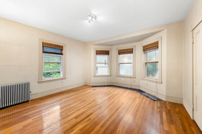Building Photo - 153 Lexington Ave