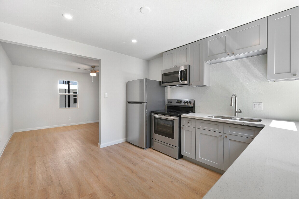 Primary Photo - Southside Apartments
