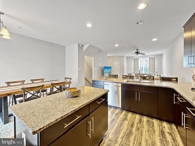 Building Photo - 12745 Longford Glen Dr