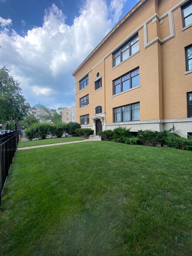 Foto principal - 2459 N Orchard St