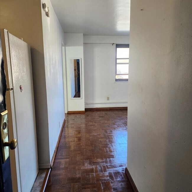 Foto del edificio - 6515 JFK Blvd E