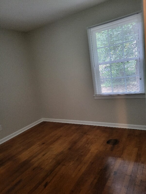Building Photo - 106 Bigby St