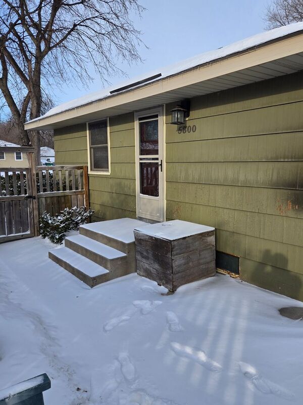 Building Photo - 5800 N Girard Ave