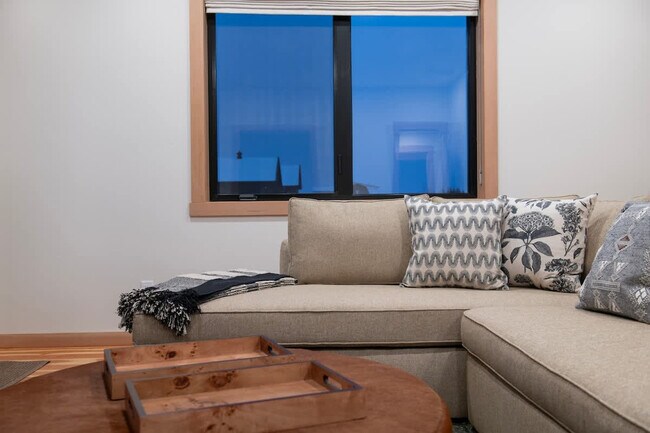 Foto del edificio - 3402 Alta Vista Dr