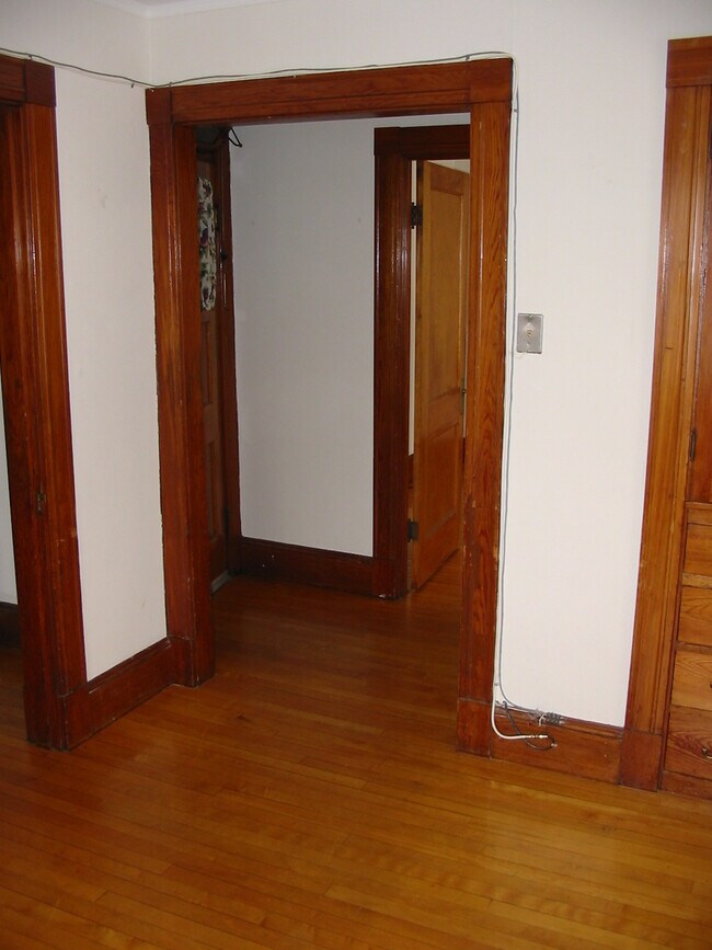 Building Photo - 567 Beech St