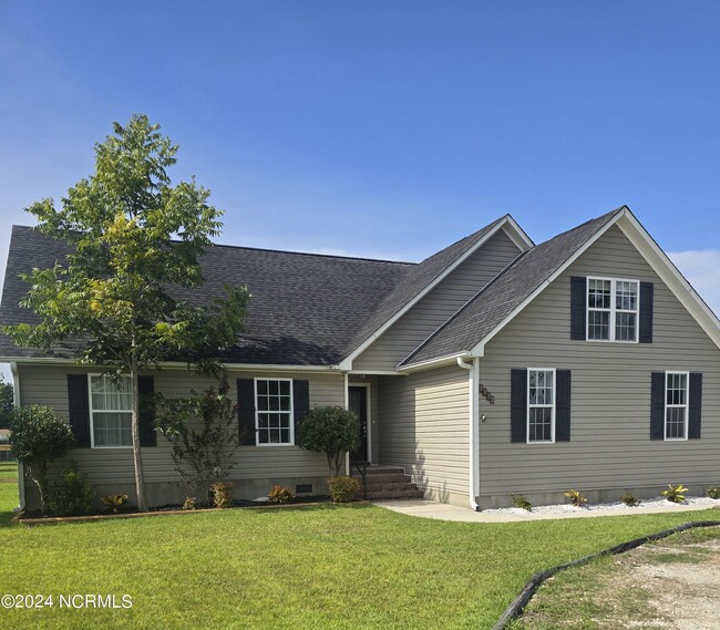 Building Photo - 1332 Nine Foot Rd