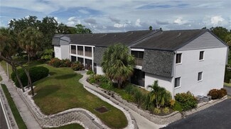 Building Photo - 2124 N Tamiami Trl
