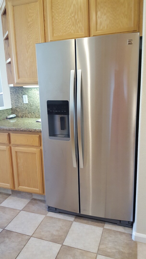 Building Photo - Palomares Hills 3 Bed, 2.5 Bath, Townhome ...