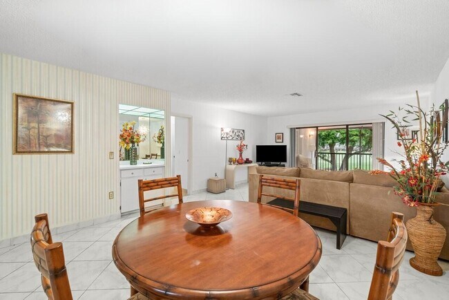 Foto del edificio - 30 Stratford Ln W
