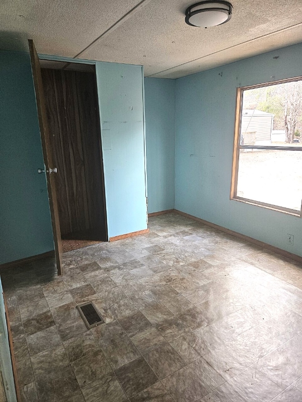 Building Photo - 1075 Sweeten Creek Rd