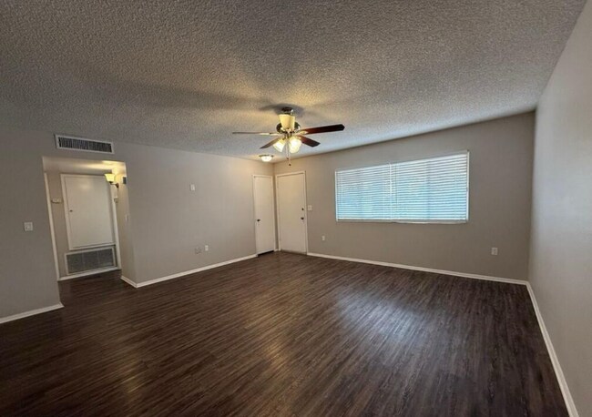 Foto del edificio - 11189 W Cameo Dr