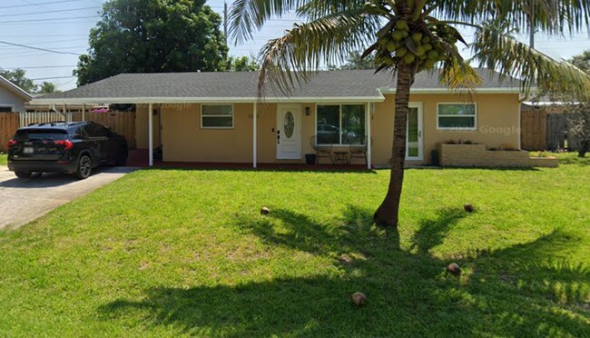 Exterior - 3330 NE 14th Ter