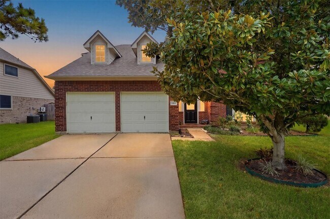 Foto del edificio - 2413 Piney Woods Dr