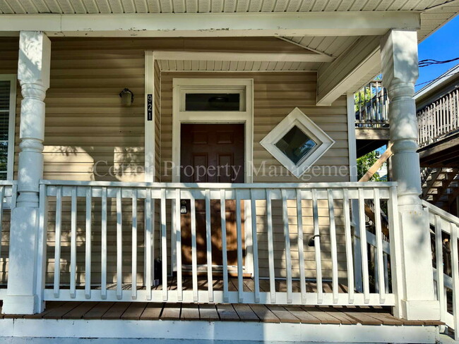 Building Photo - 921 N 5th Ave