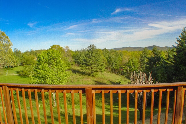 Building Photo - 135 Freedom Trail