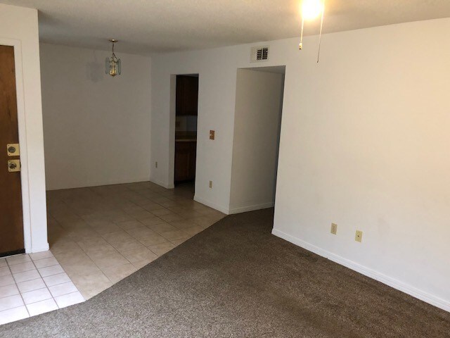 Foto del edificio - 463 Bentwood Ln