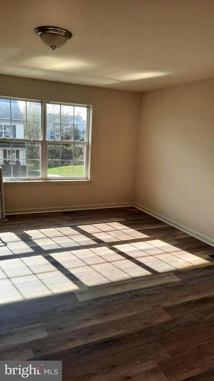 Foto del edificio - 2439 Newtown Dr