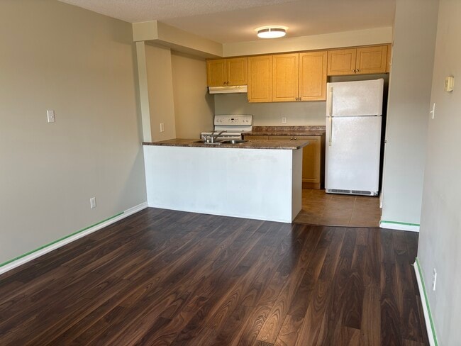 Kitchen - 136 Aspen Springs Dr